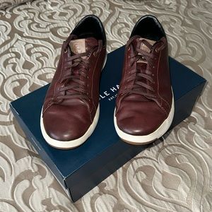 COLE HAAN Sneakers